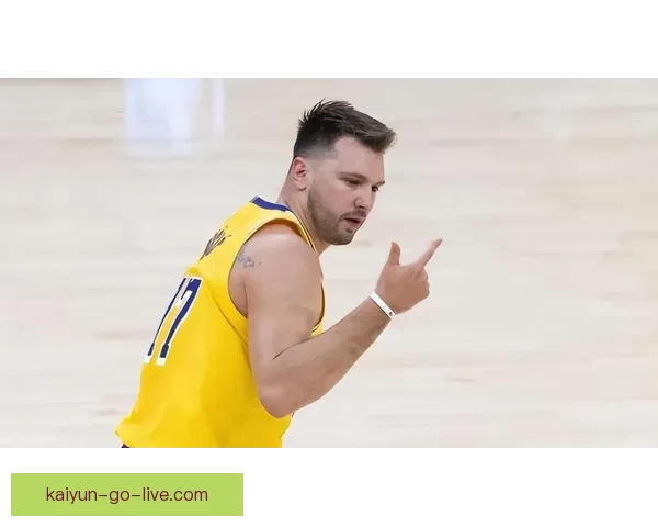 詹姆斯谈复出后努力磨合东契奇里夫斯打造球队新核心