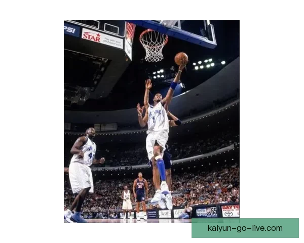 班凯罗生涯第25次至少30+5+5表现 魔术队史仅次于麦迪